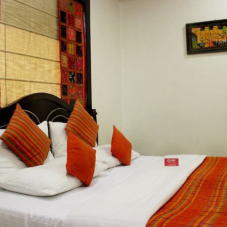 ניו דלהי Oyo Premium Rajouri Garden Janta Market מראה חיצוני תמונה