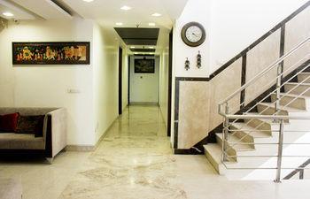 ניו דלהי Oyo Premium Rajouri Garden Janta Market מראה חיצוני תמונה